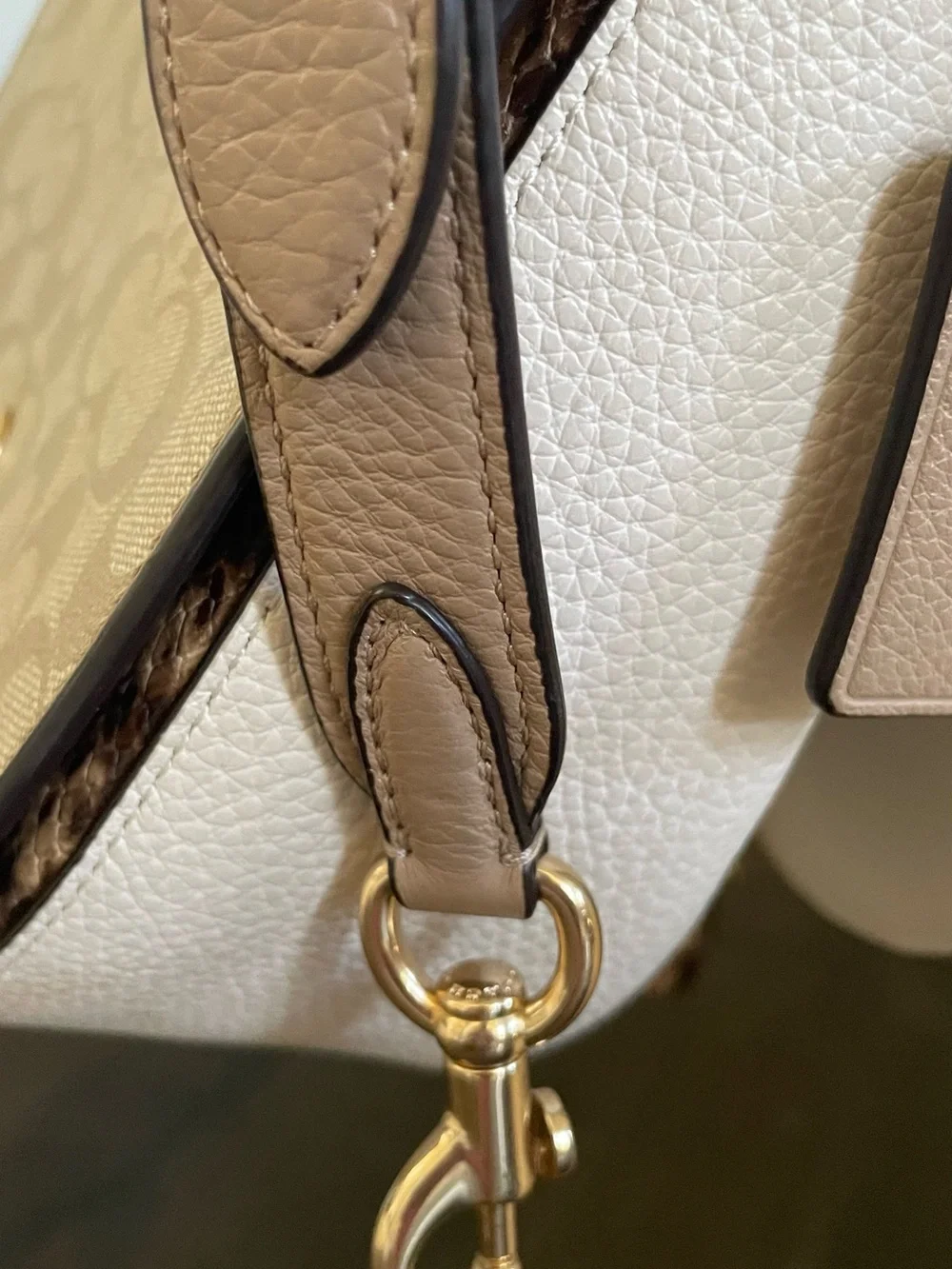 Coach Kleo Shoulder Bag In Signature Canvas